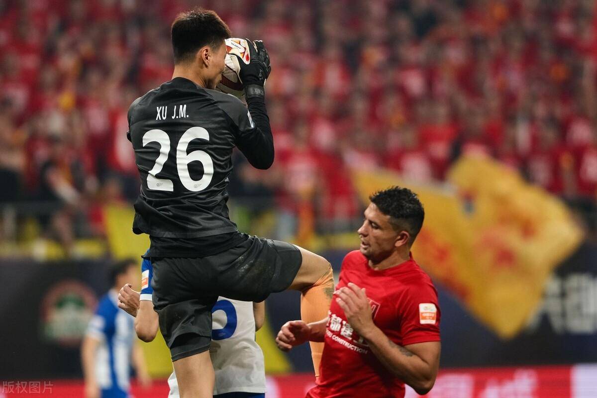 包含风云突变巴塞罗那加时末段战术微调，亚冠版图或变，悬念犹存，纪律约束更严格的词条