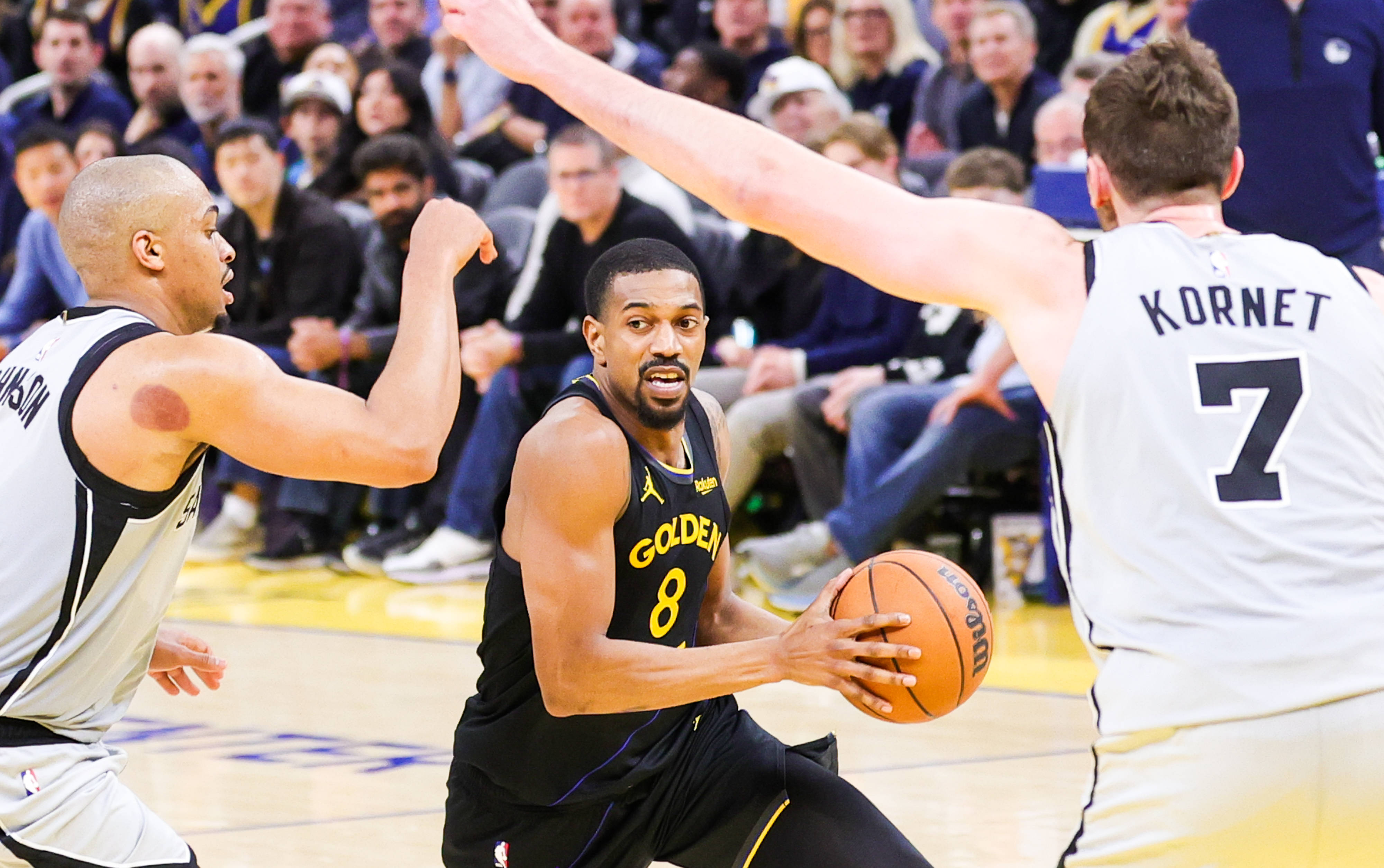 圣安东尼奥马刺发布备战花絮,窗口期更衣室发声,NBA常规赛任务艰巨,细节决定成败的简单介绍 圣安东尼奥马刺发布备战花絮,窗口期更衣室发声,NBA常规赛任务艰巨,细节决定成败的简单介绍